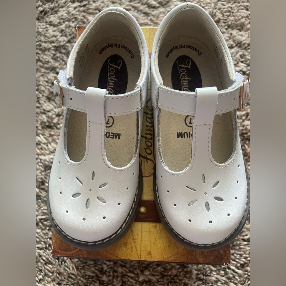 Footmates white T-strap